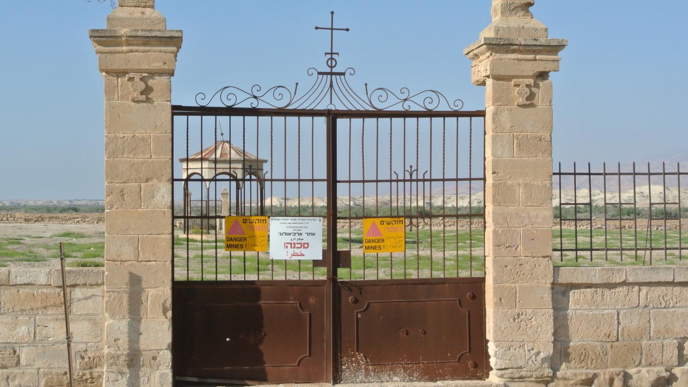 Khasr el Yahud, il vero sito battesimale sorge dove il fiume è frontiera. È stato off-limits per molti anni