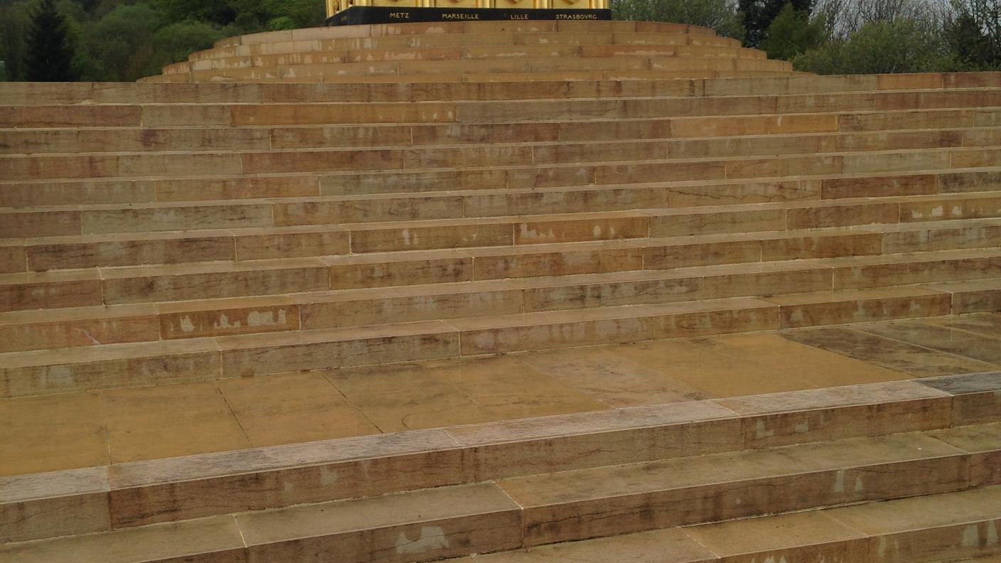 Campo di battaglia Hartmannswillerkopf in Alsazia - l'altare