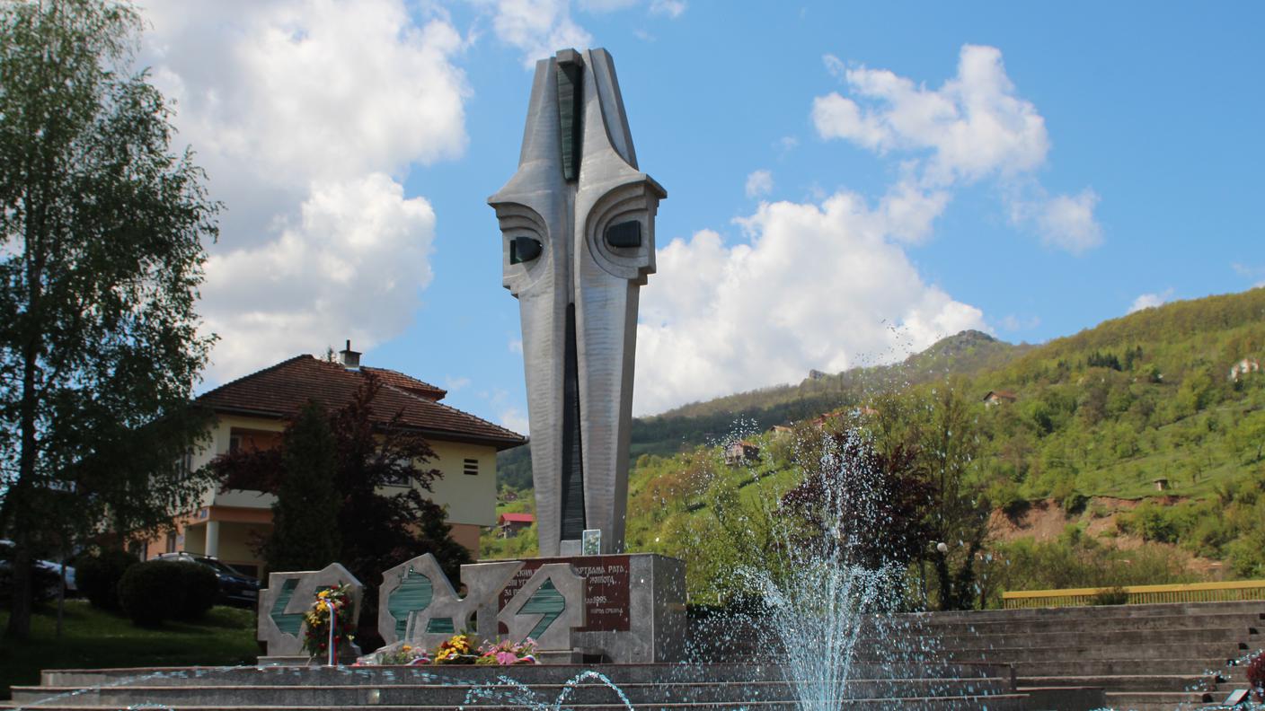 Foca, un monumento ai soldati serbi caduti nella guerra 1992-1995