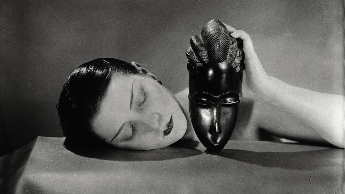 2_Noire et blanche, 1926, épreuve gélatino-argentique posthume, 17,3 x 23,5 cm, coll.jpg