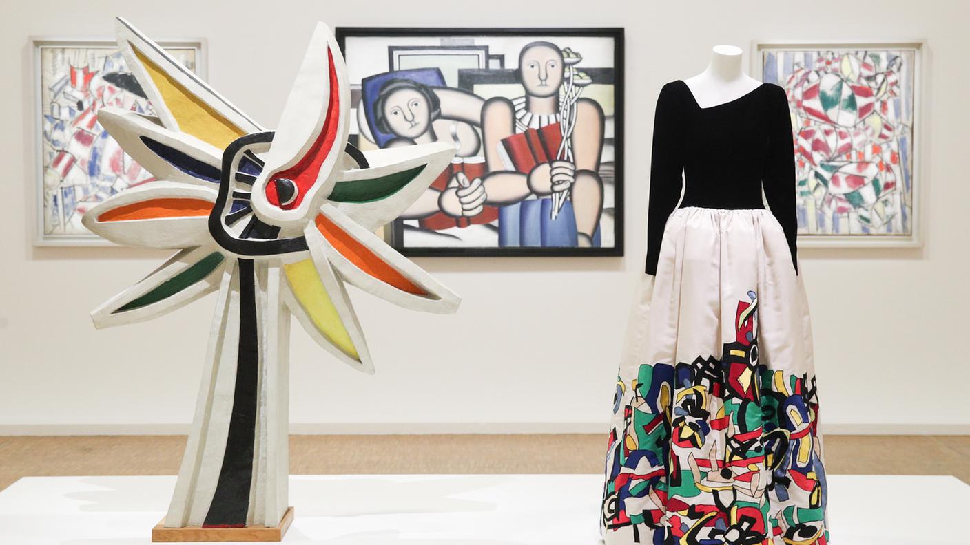 Abiti dello stilista francese Yves Saint Laurent a Tribute to Fernand Leger 