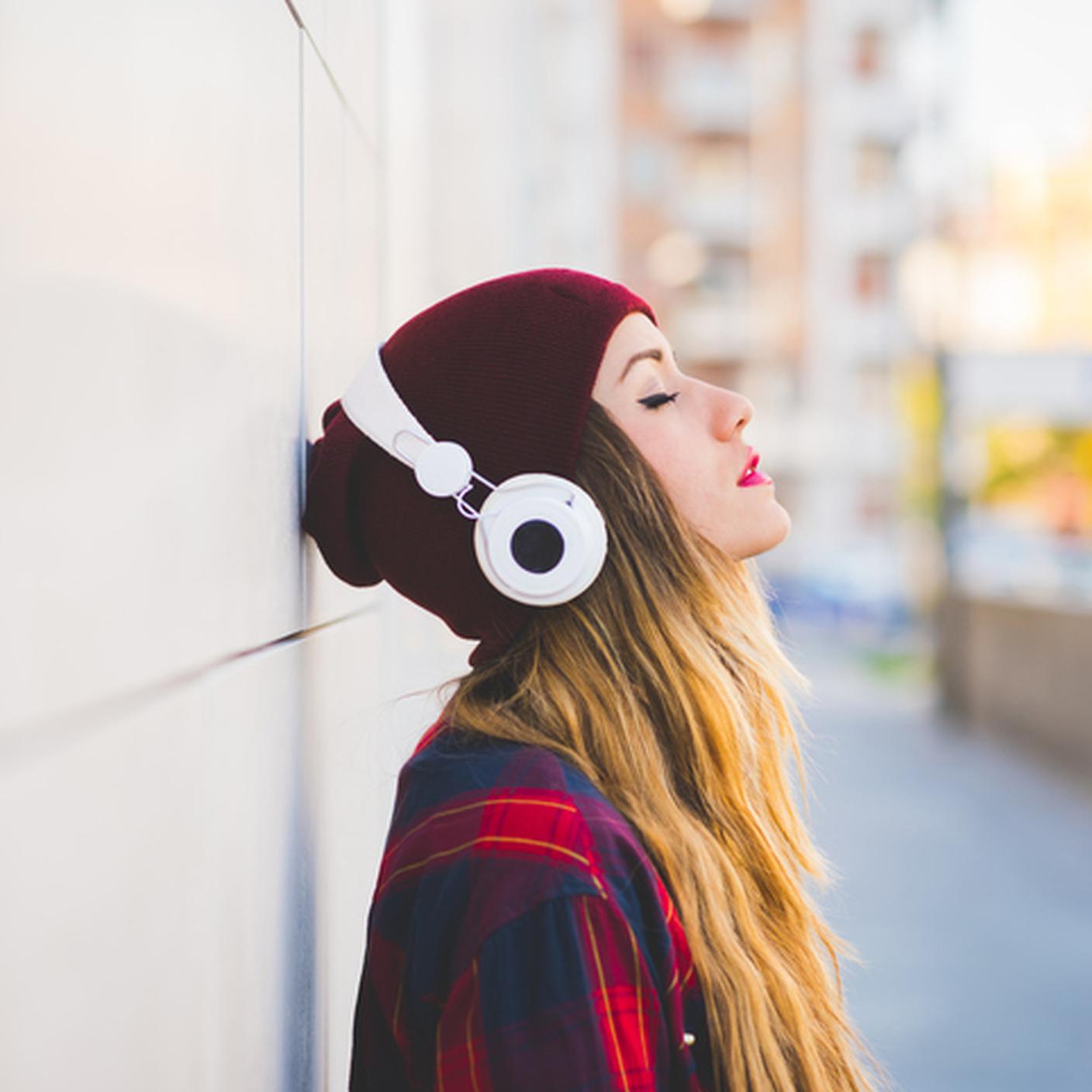 Cuffie, cuffia, donna, ascoltare musica