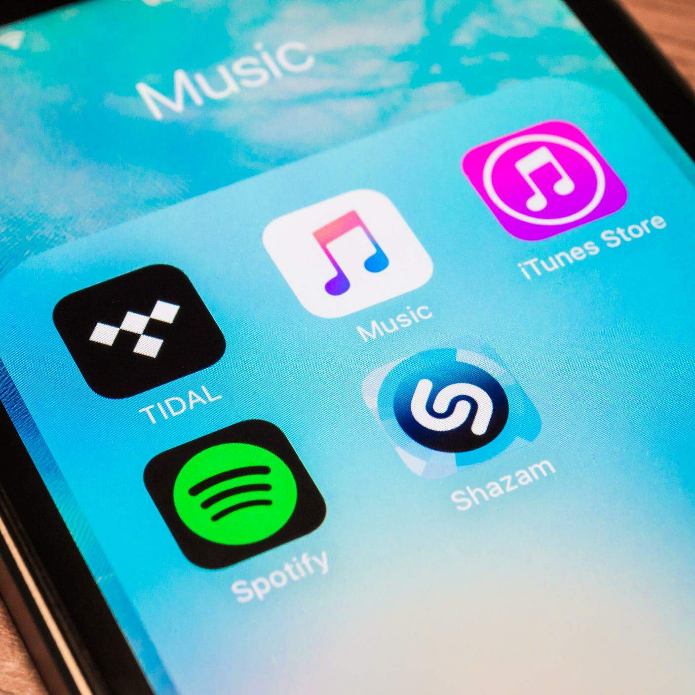 iStock-Spotify, Musica, Scaricare dall'internet, Applicazione mobile, Telefono