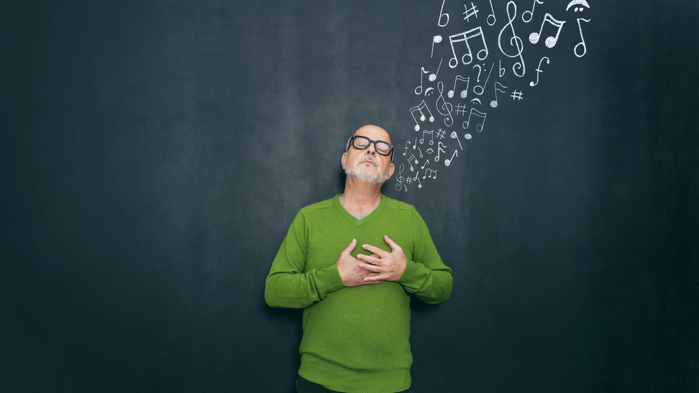 iStock-Terza età, Cantare, Persone, Lavagna, Uomini