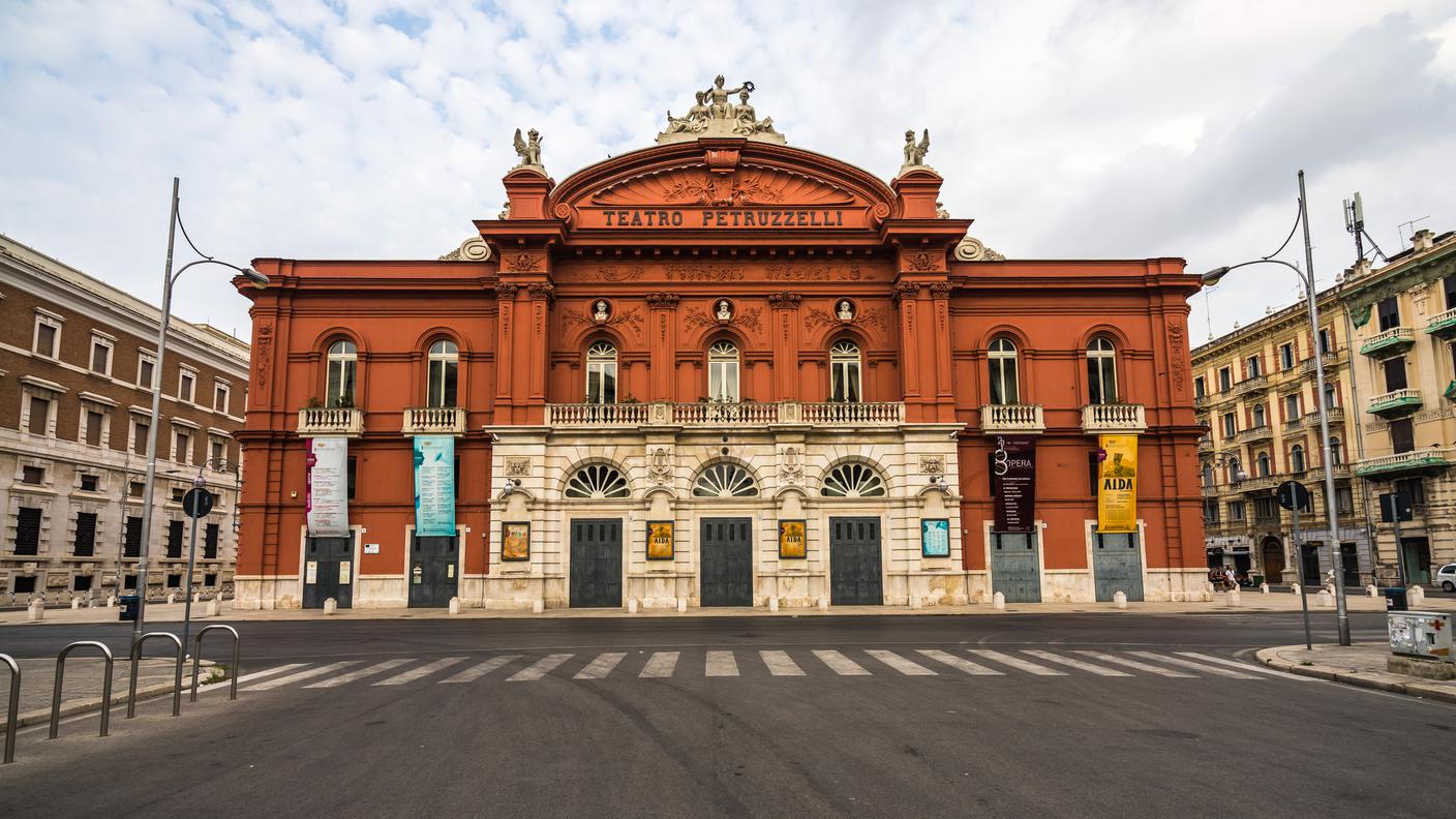 iStock-Teatro Petruzzelli 