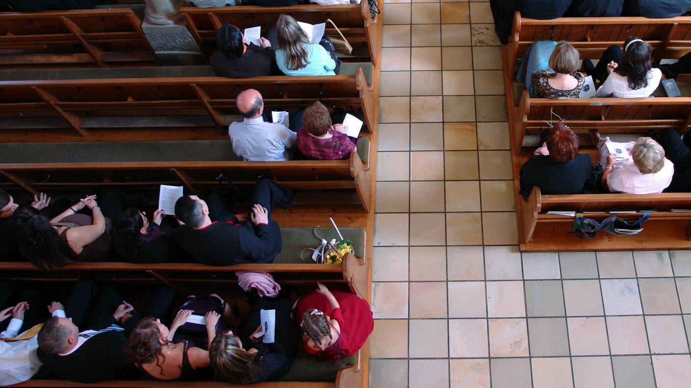 Pregare, chiesa, messa