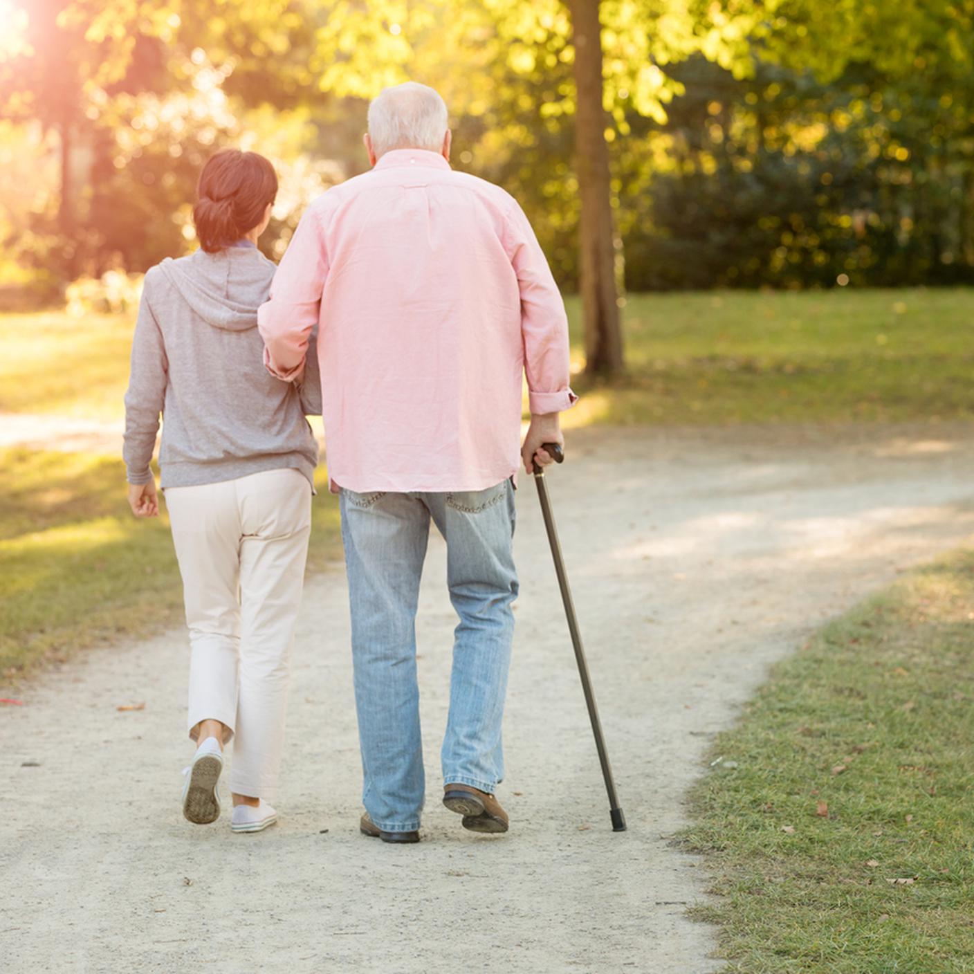 iStock-Germania, Terza età, Camminare, Bastone da passeggio, Pensionato per anziani