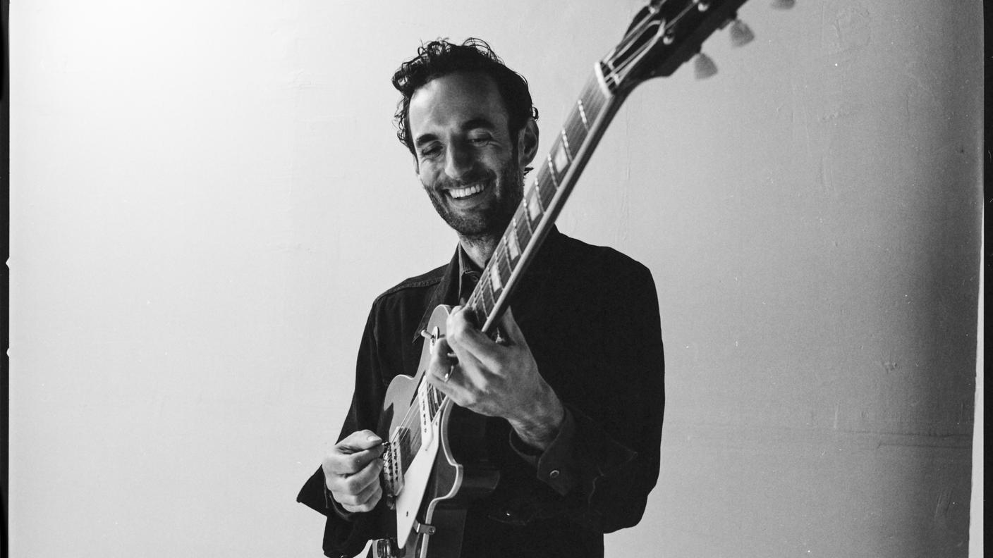 Julian Lage Trio