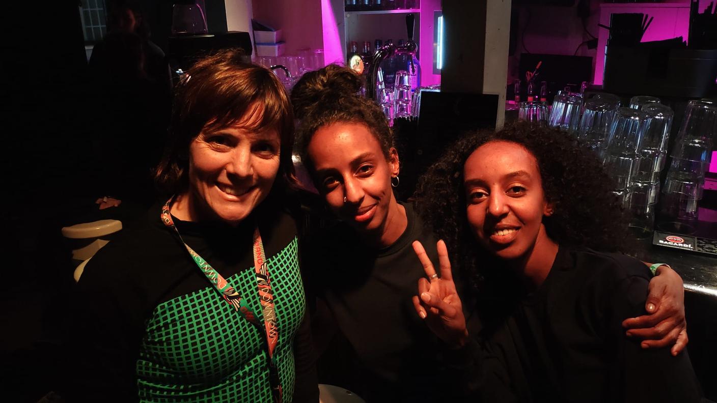 Alevi con le Sirens of Lesbos