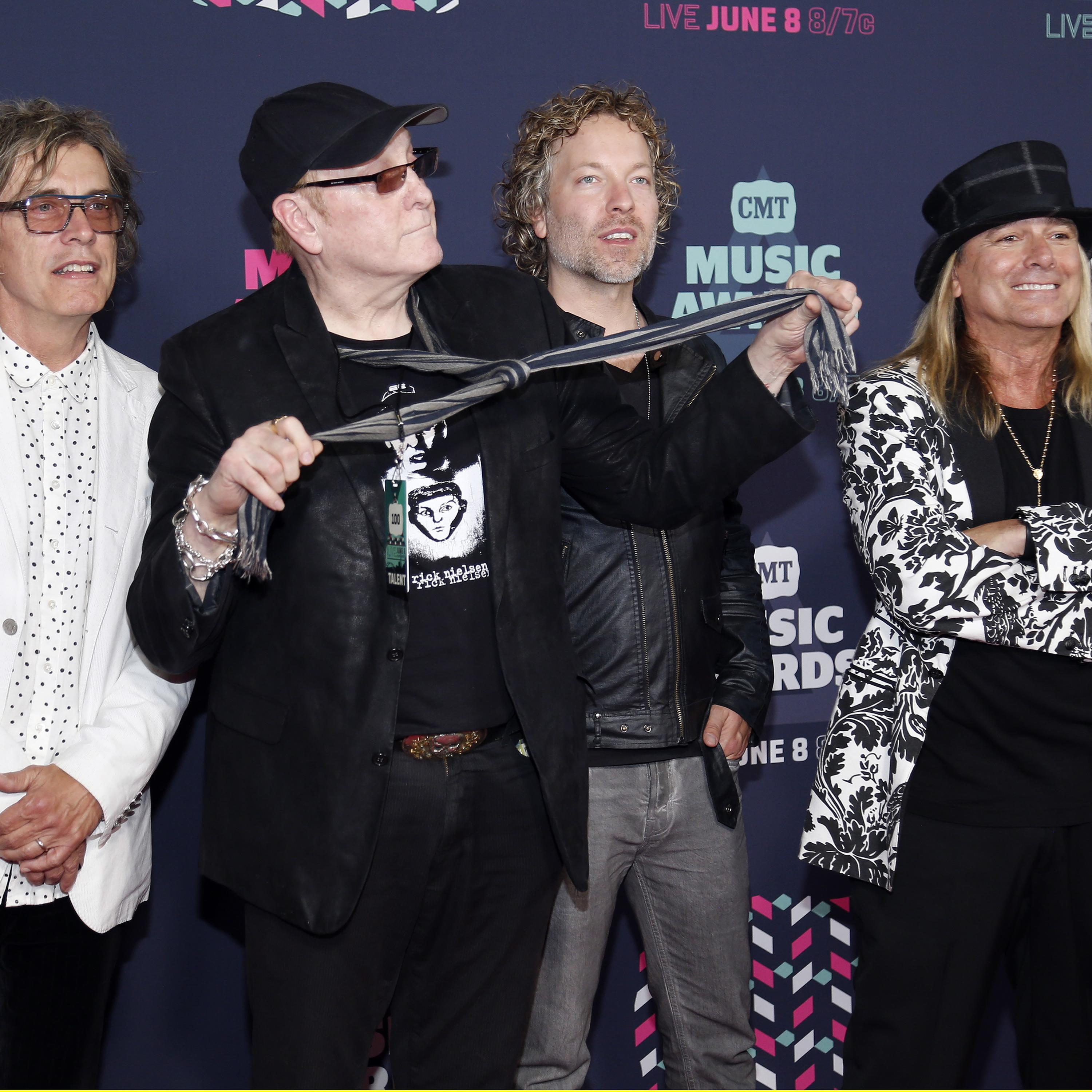 Cheap Trick, Light up the fire episode artwork