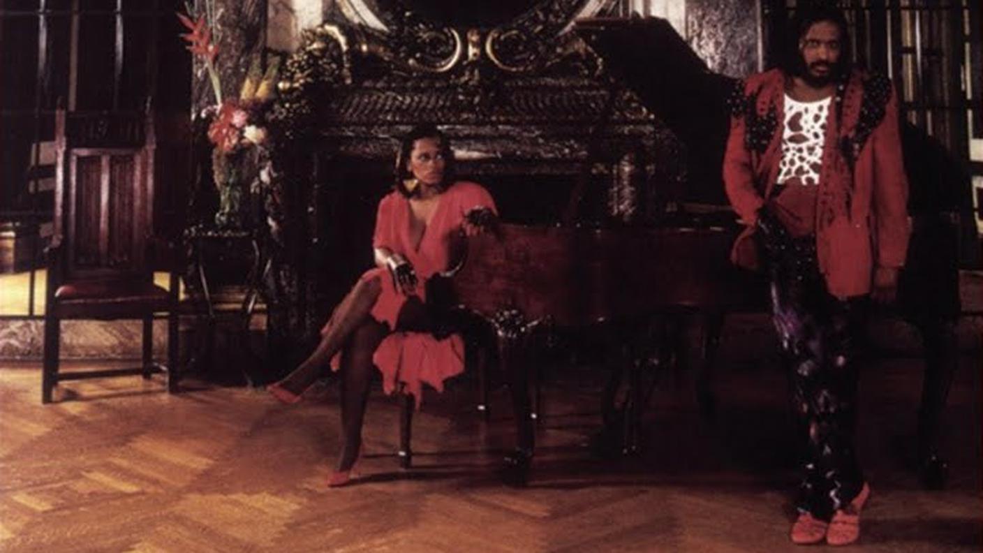 "Tie me up" di Mtume, Epic Records (dettaglio di copertina)