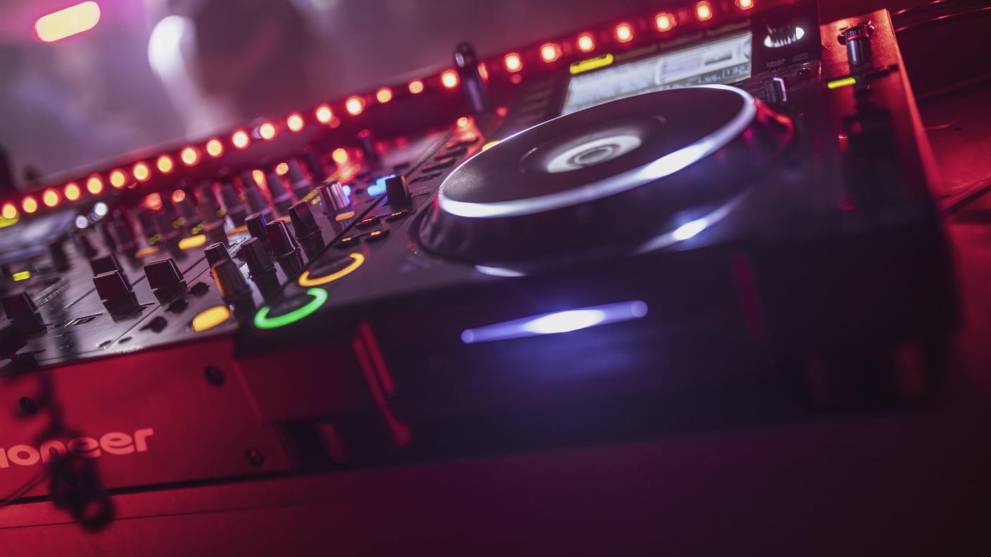 DJ music