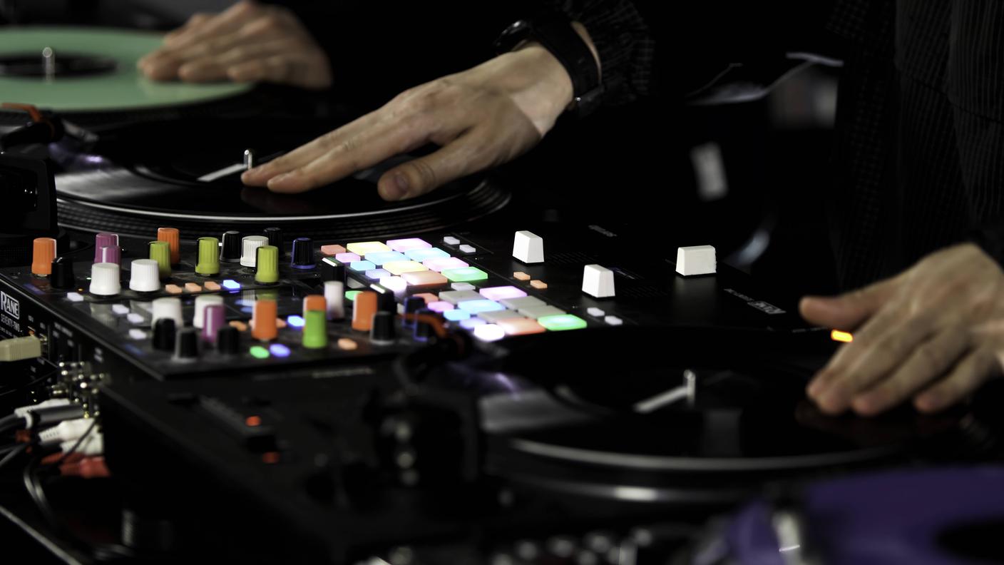Dj .jpg
