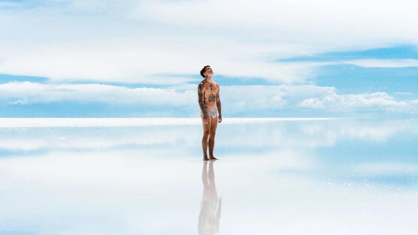 "Un briciolo di allegria" di Blanco e Mina, Universal Music Italia (dettaglio di copertina)