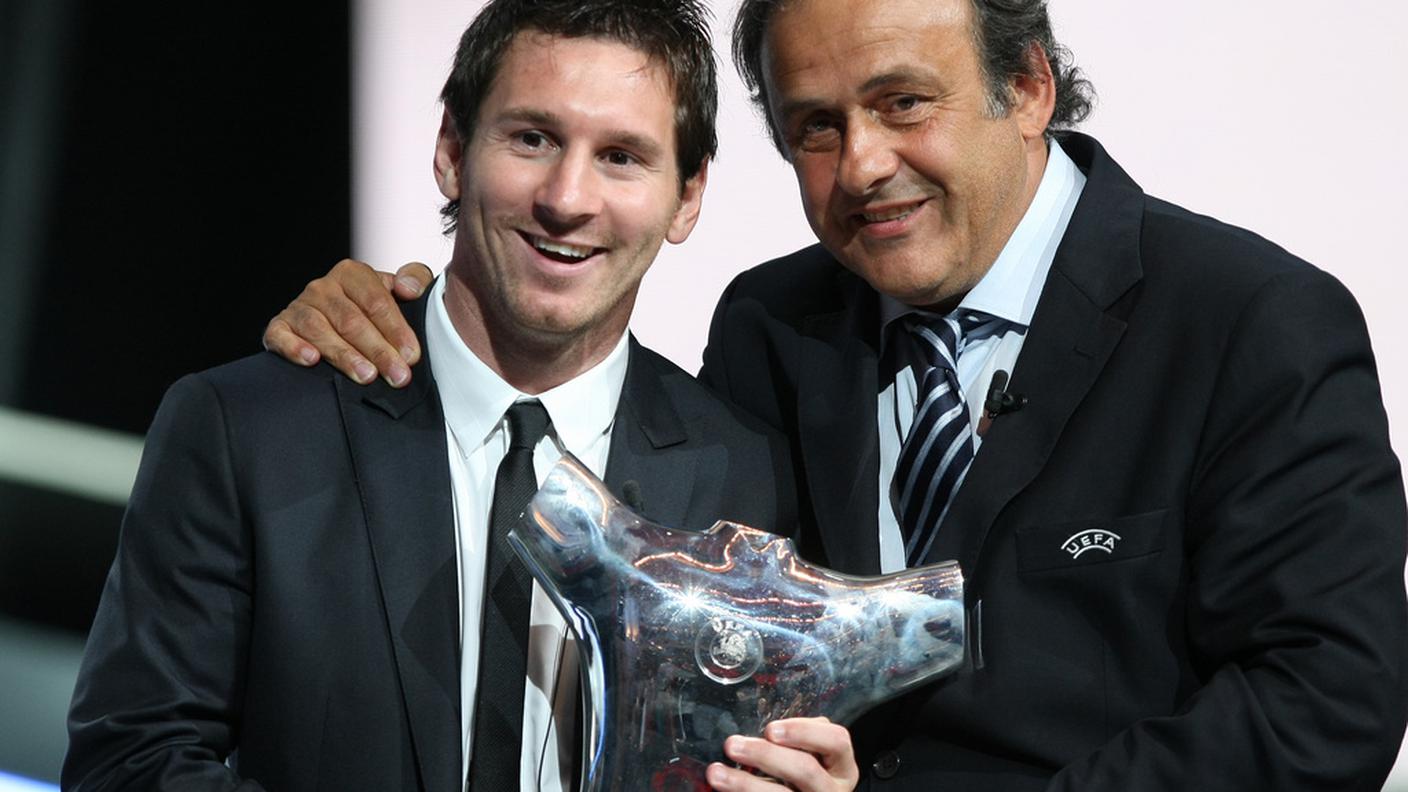 Leo Messi e Michel Platini, entrambi con conti a Panama