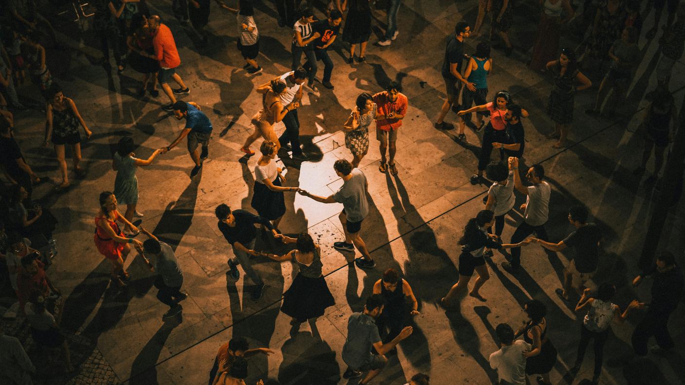 ardian-lumi-6Woj_wozqmA-unsplash.jpg