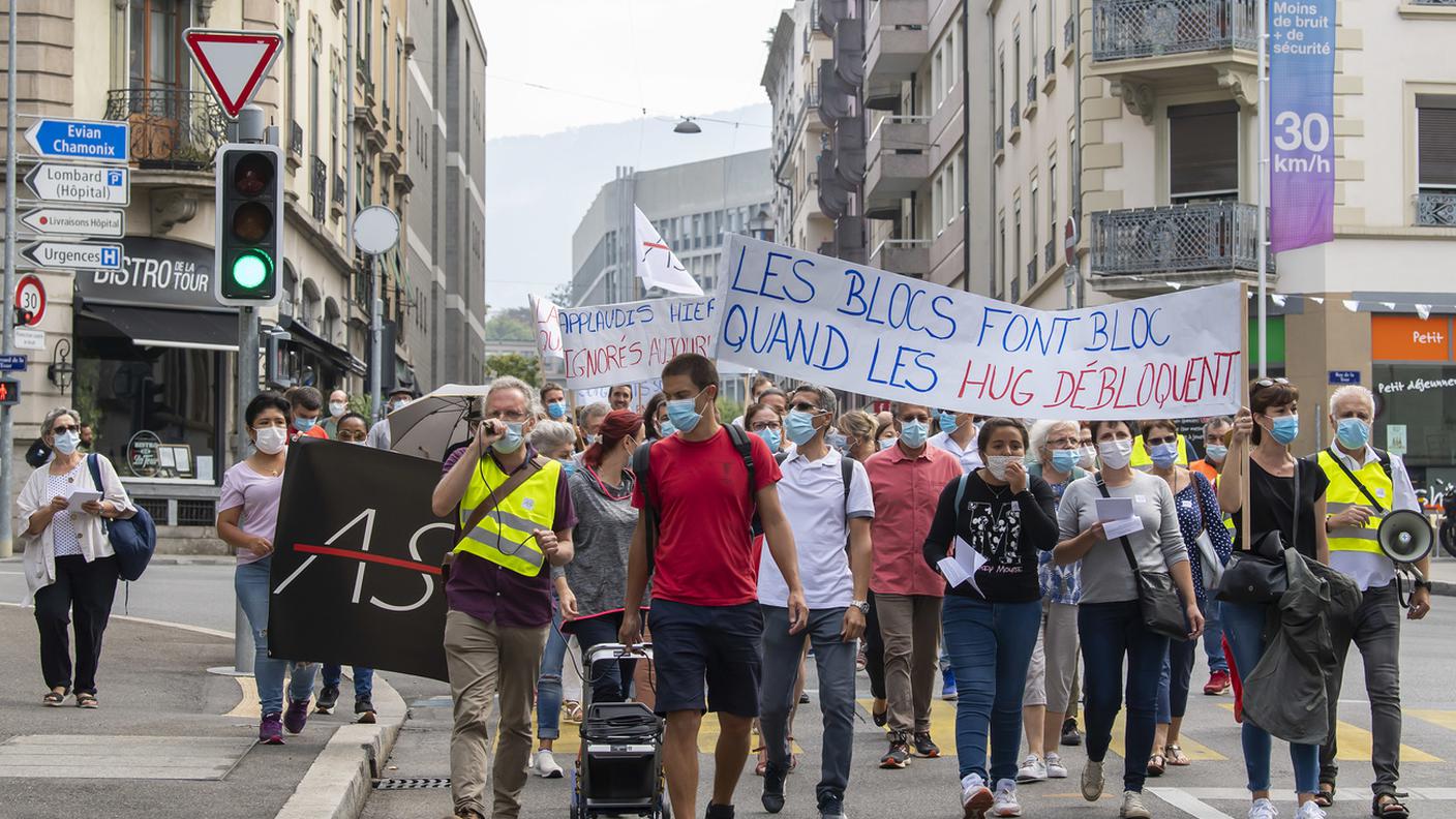 Infermieri scendono in piazza