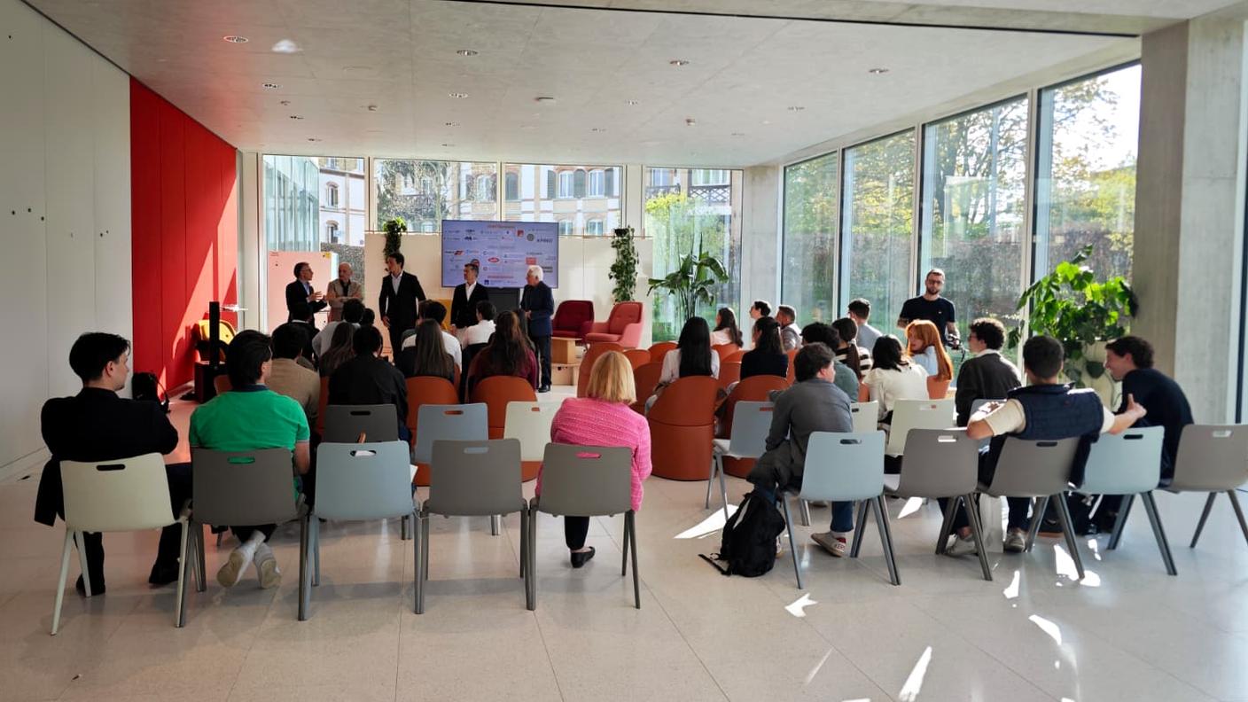 Il dibattito si è tenuto presso l'Università di San Gallo