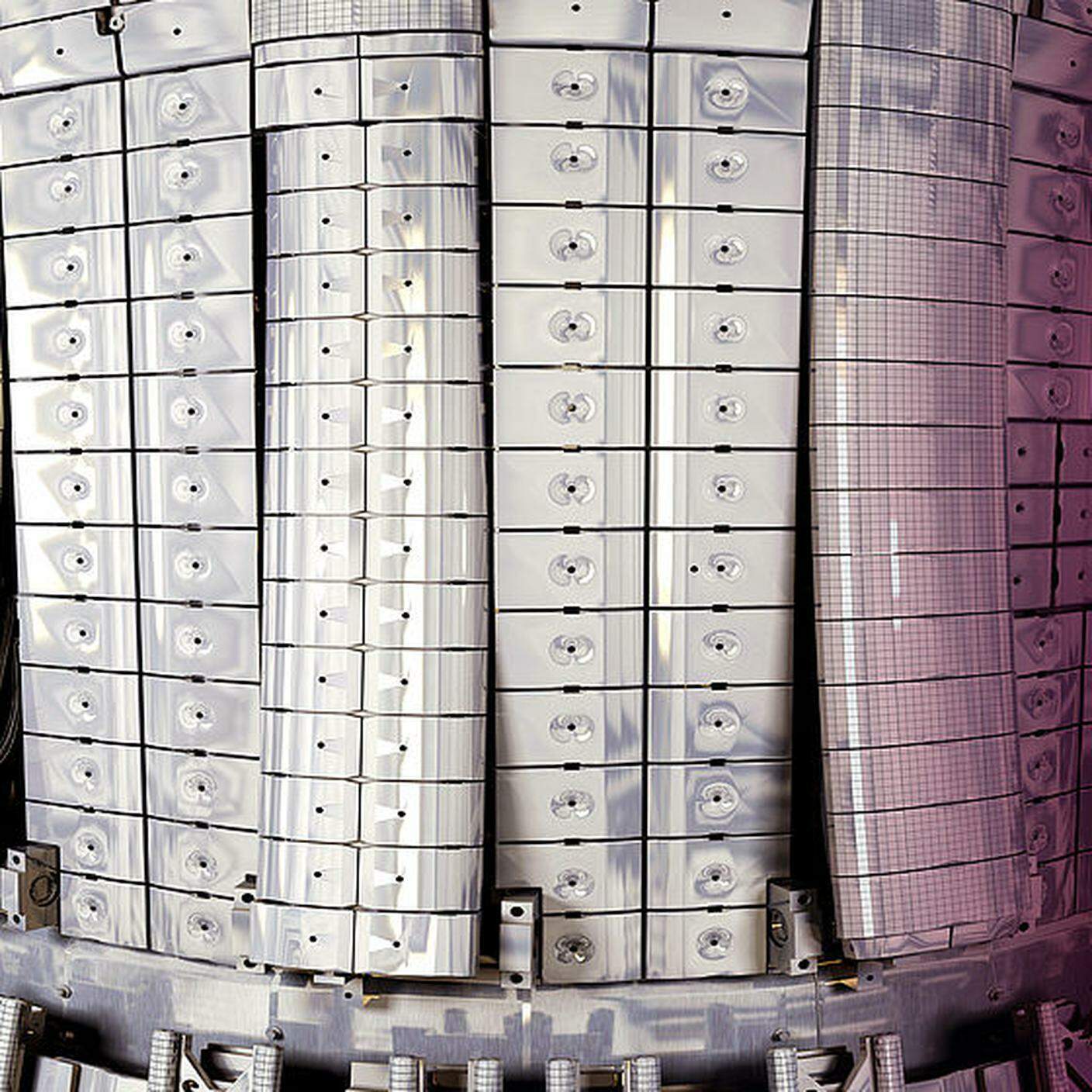 Reattore a fusione JET, i ricercatori europei sono stati in grado di generare una quantità record di energia di fusione nucleare
