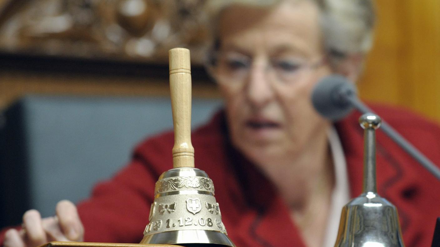 La campanella dell'allora Presidente del Consiglio Nazionale Chiara Simoneschi-Cortesi, dicembre 2008.jpg