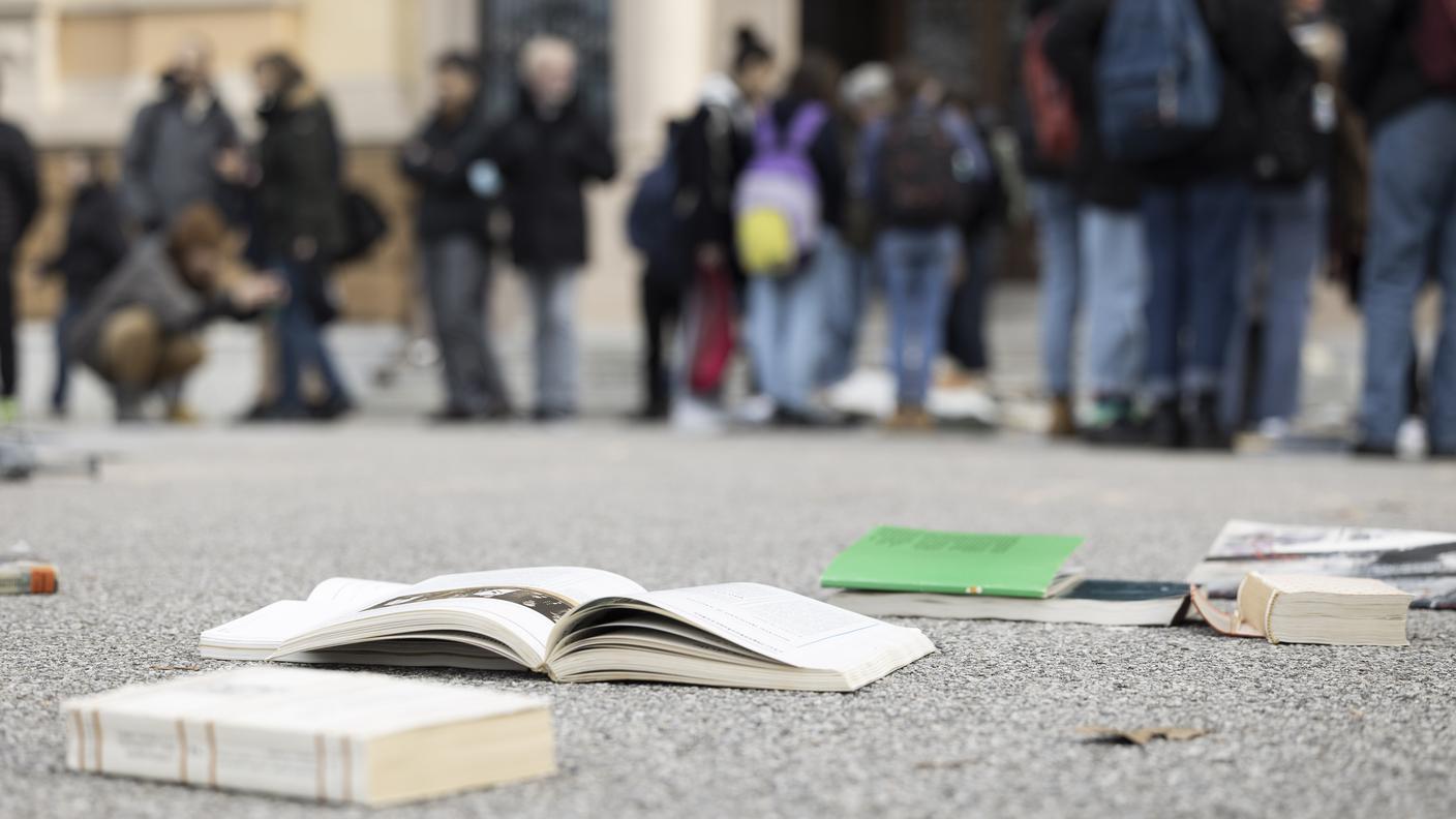 Scuola tagli.jpg