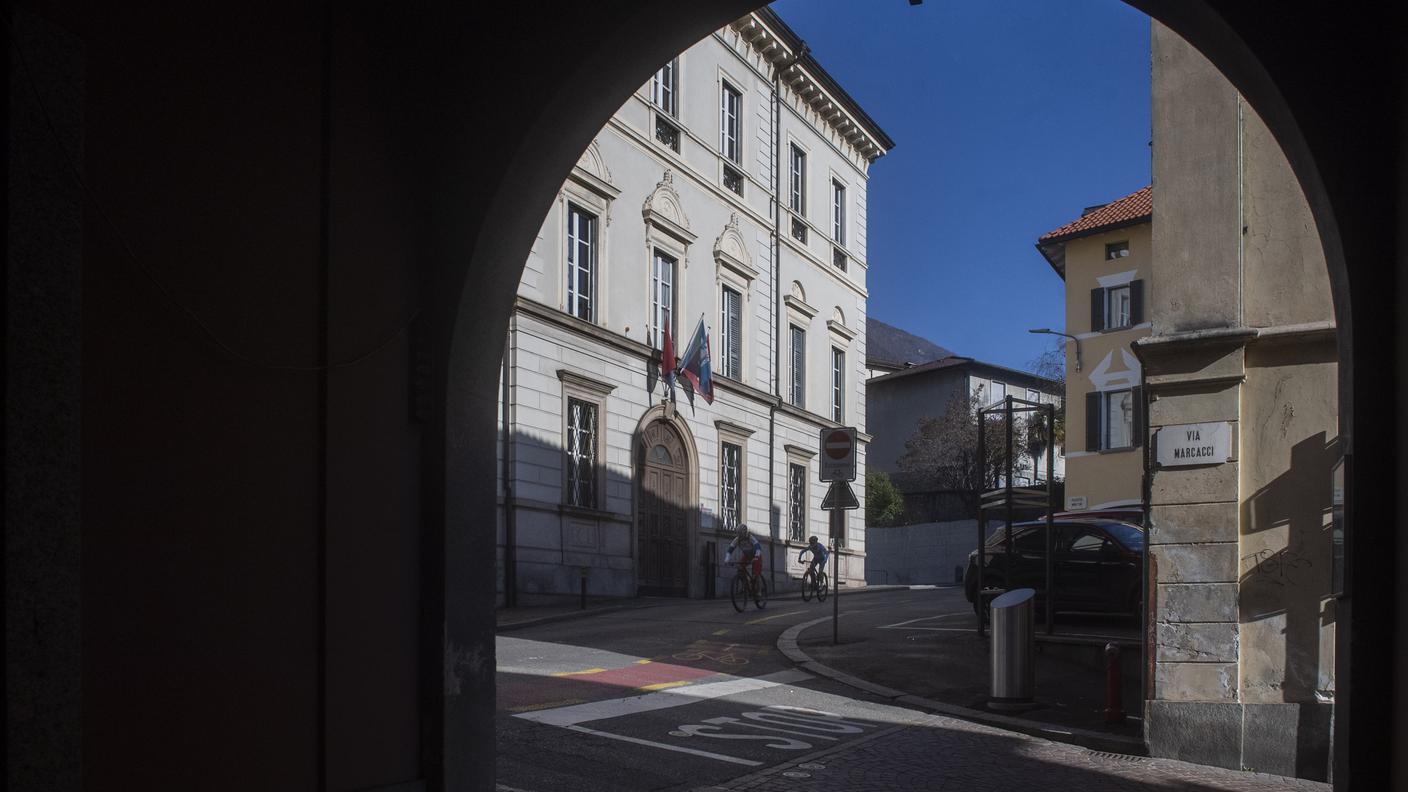 Biblioteca cantonale locarno.jpg