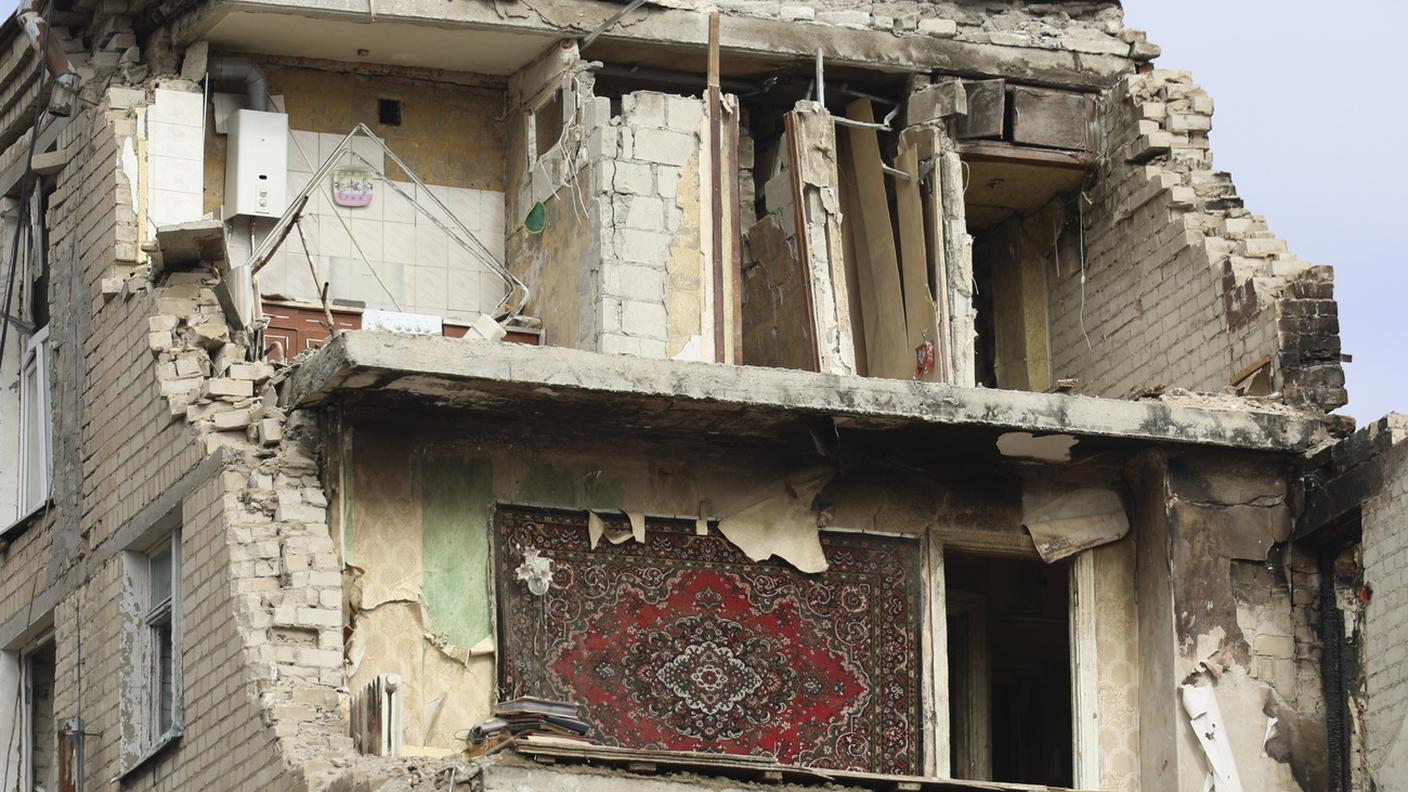 Un edificio distrutto dai russi a Kharkiv