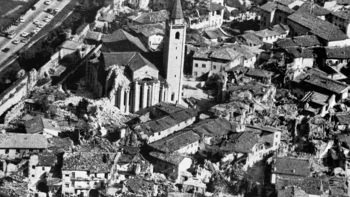 Udine Friuli 1976.jpg