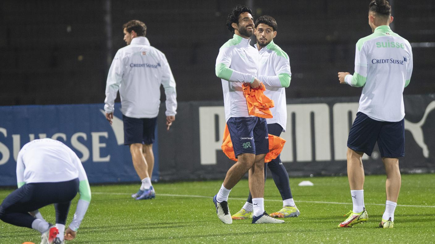 calcio giocatori nazionale svizzera allenamento.jpg