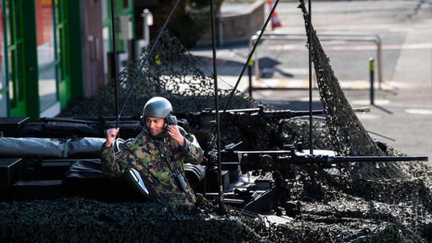 esercito lq.jpg