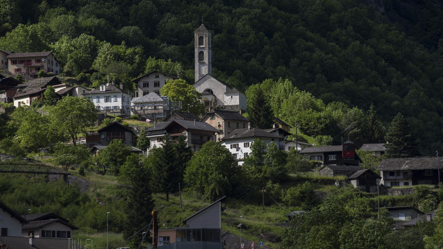 Una veduta panoramica sul paese di Arvigo