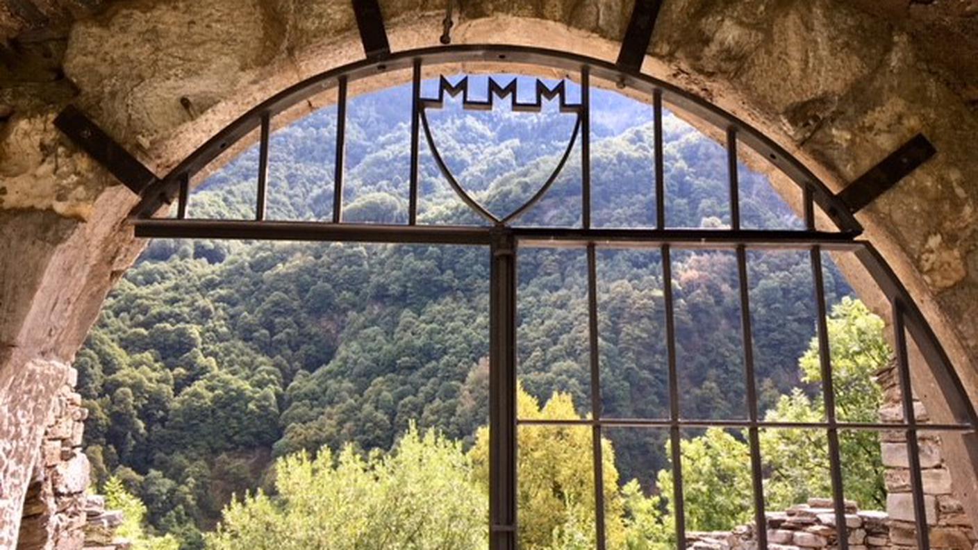 Castello Mesocco.jpg