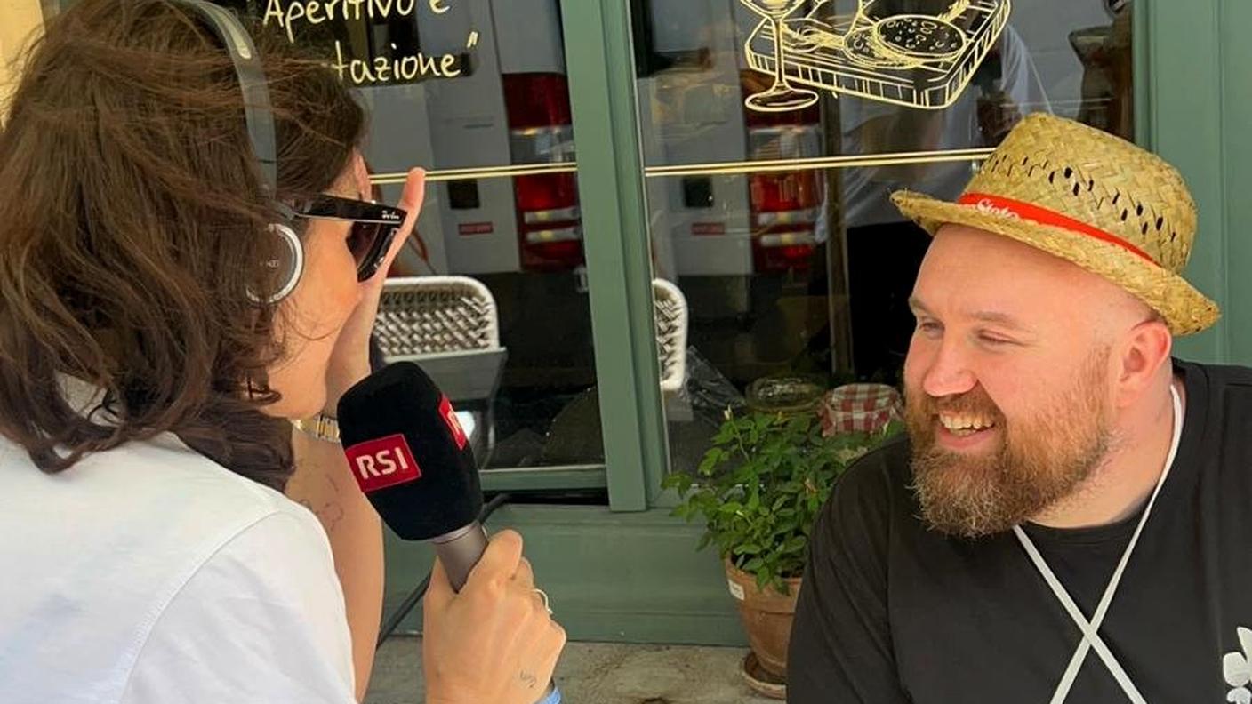 Gusta Ticino 2026: Alice Tognacci e uno dei partecipanti più fedeli alla passeggiata enogastronomica