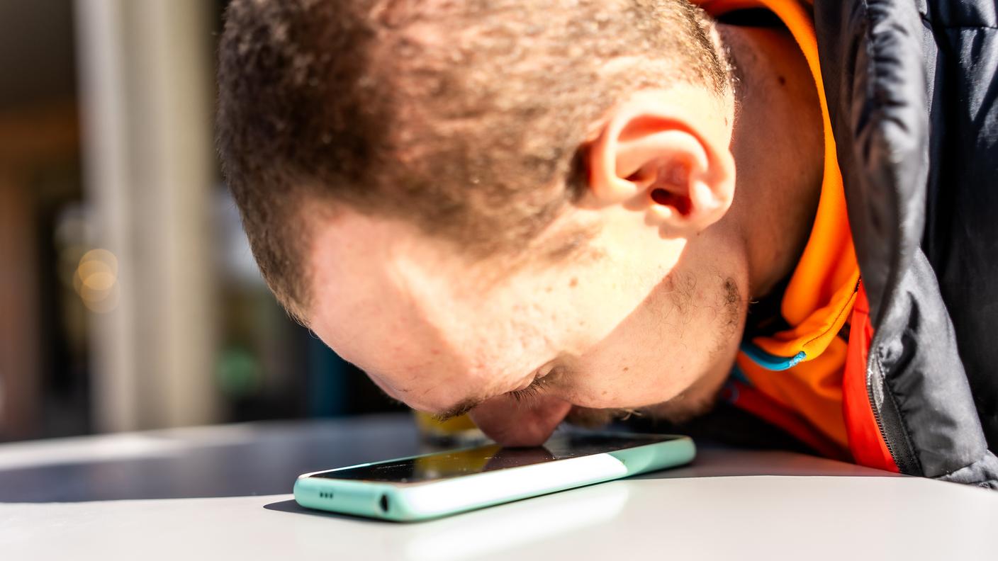 telefoni e silenzio