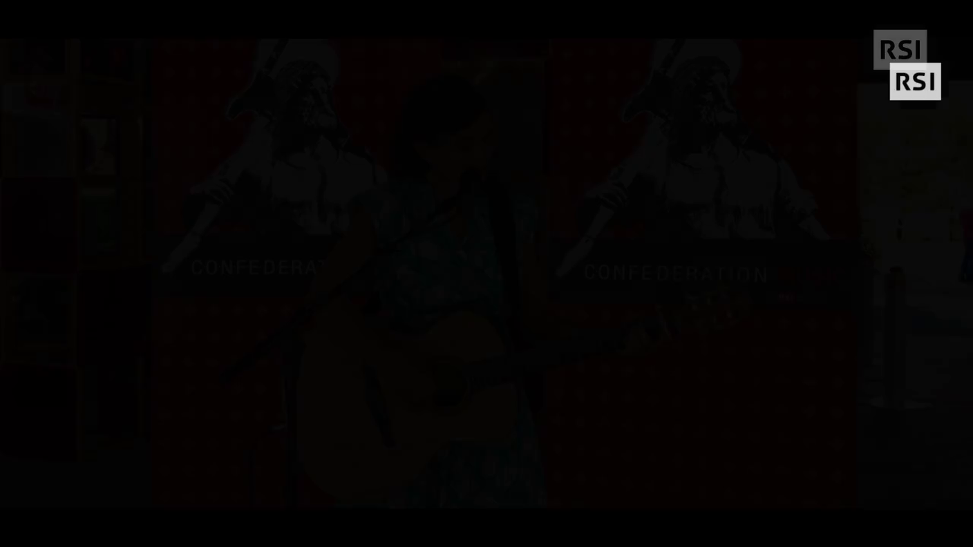 Selva Nuda, Le ore blu, dal vivo a Confederation Music