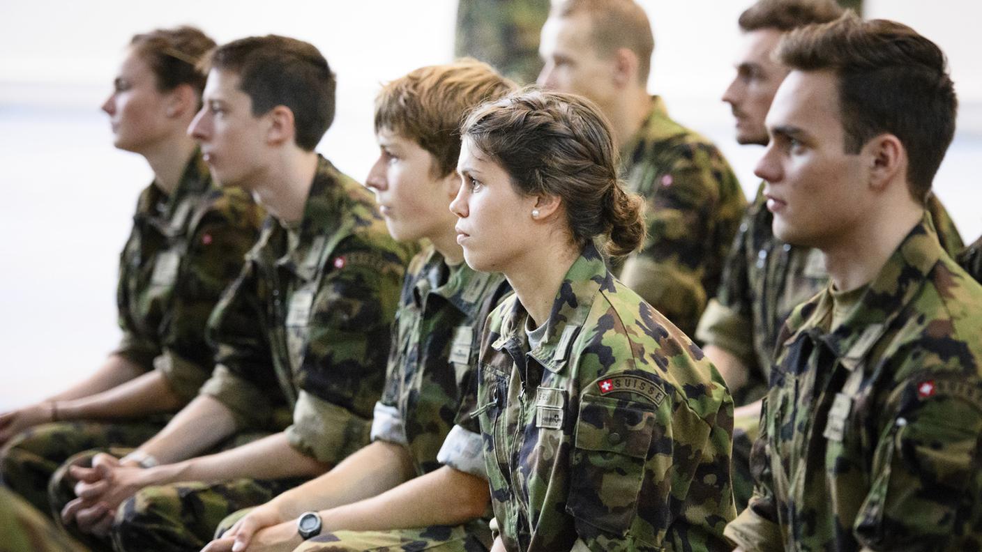 Donne esercito, militare