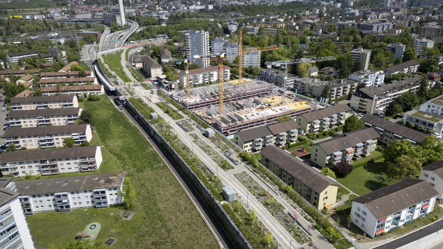 L’Ufficio federale delle strade (USTRA) sta realizzando il progetto di copertura autostradale Schwamendingen in collaborazione con la città e il cantone di Zurigo.
