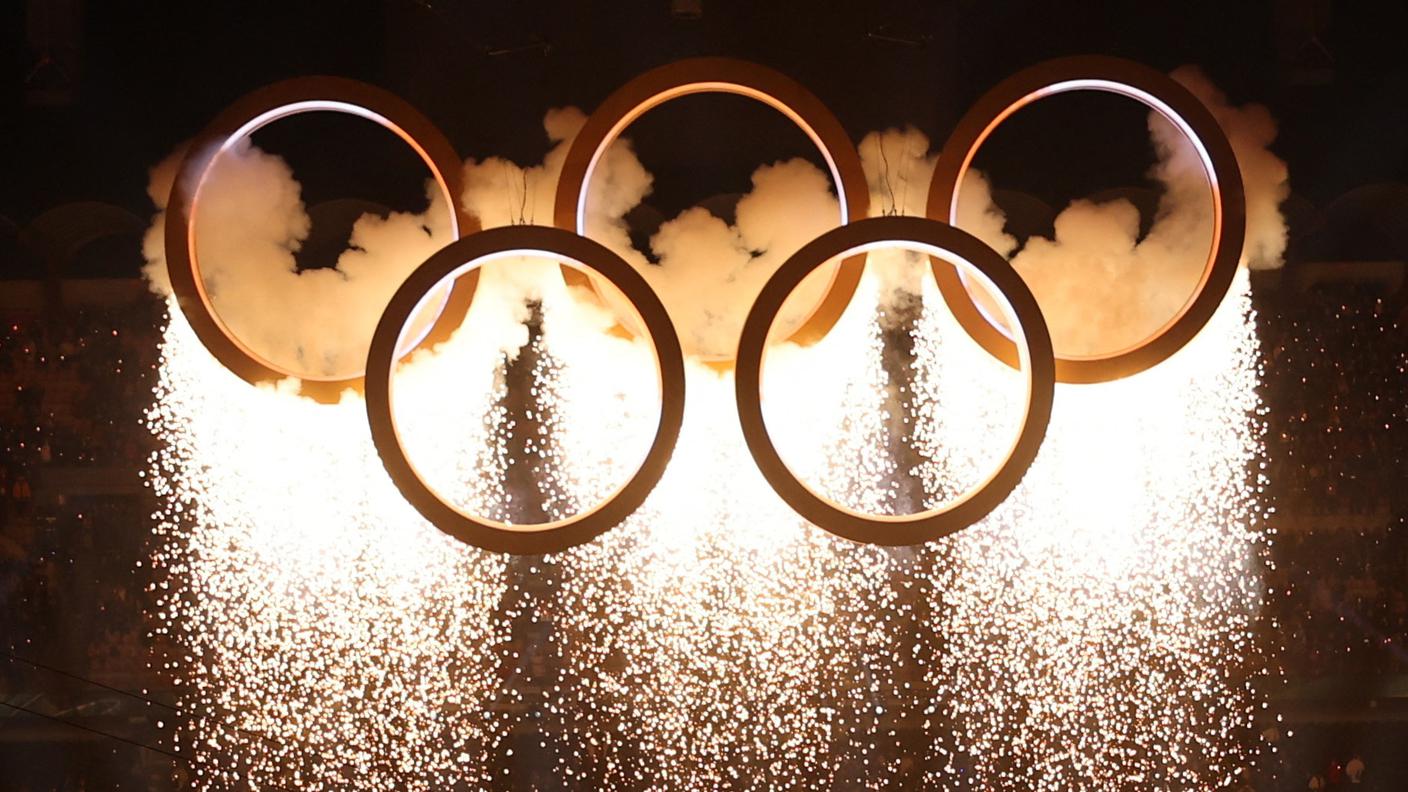 Milano Cortina 2026 Olympics - Opening Ceremony - San Siro Stadium, Milan, Italy - February 06, 2026. General view of pyrotechnics around the Olympic rings during the opening ceremony REUTERS/Mike Segar