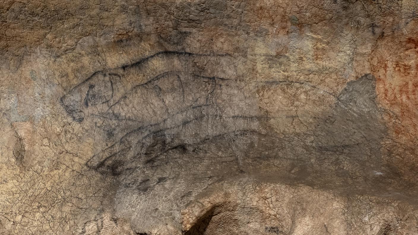Pitture rupestri nella grotta, resti dipinti