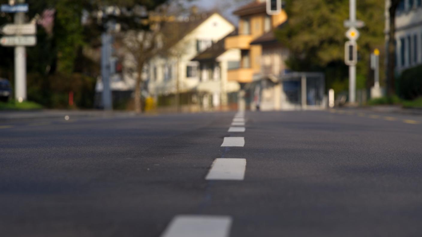 Strada senza auto