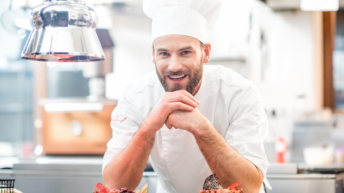 Chef, cuoco, cucina, piatti