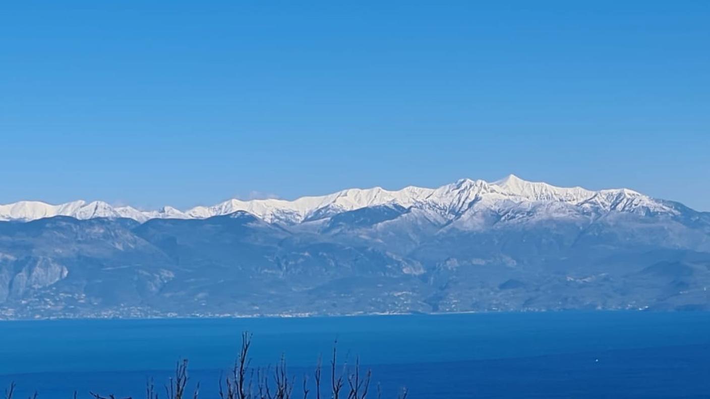 Cime innevate nel Peloponneso