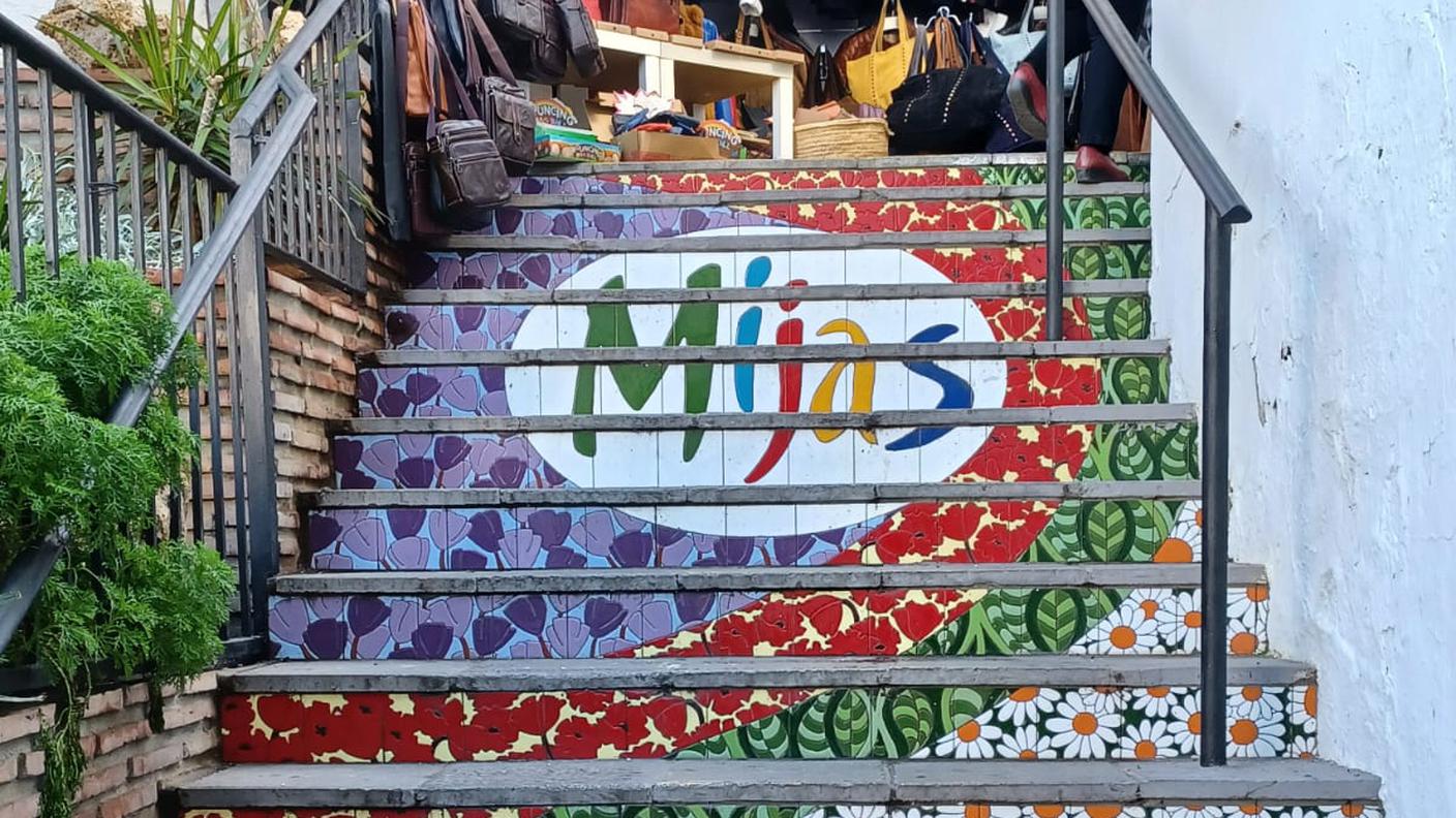 I gradini di Mijas Pueblo, in Spagna .jfif