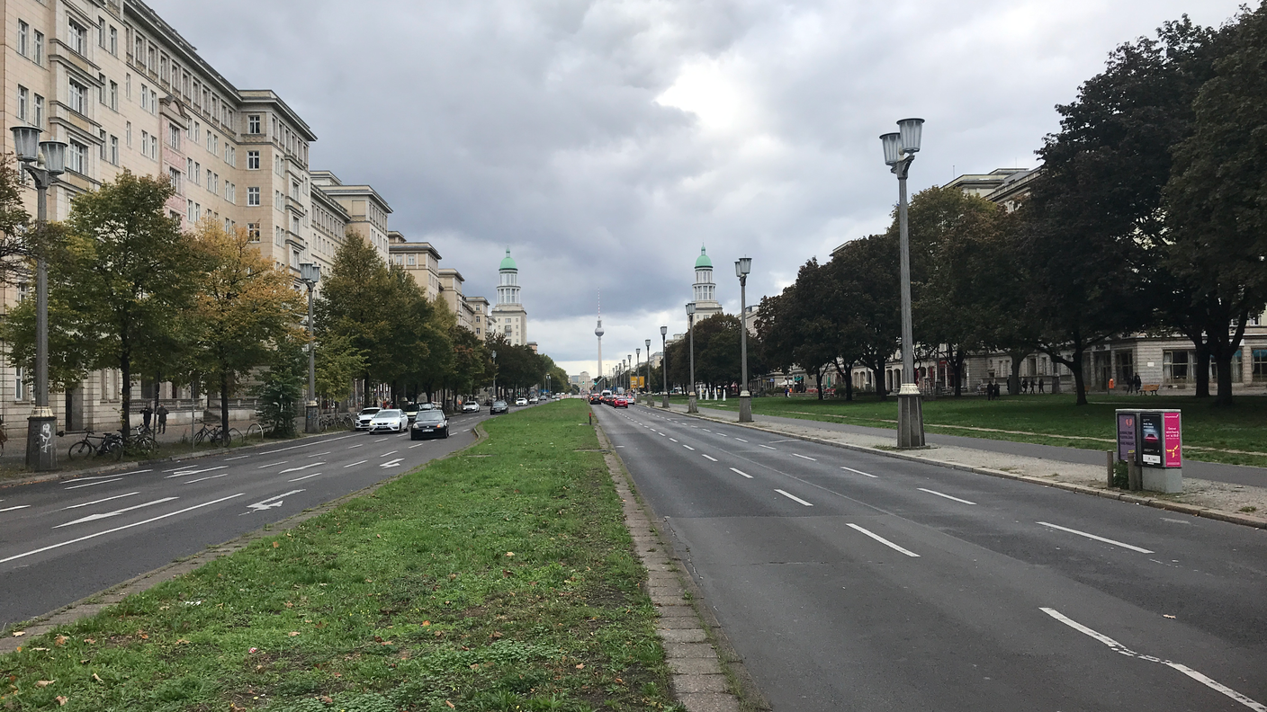 La Frankfurter Tor e della Karl-Marx-Allee (strada principale) 