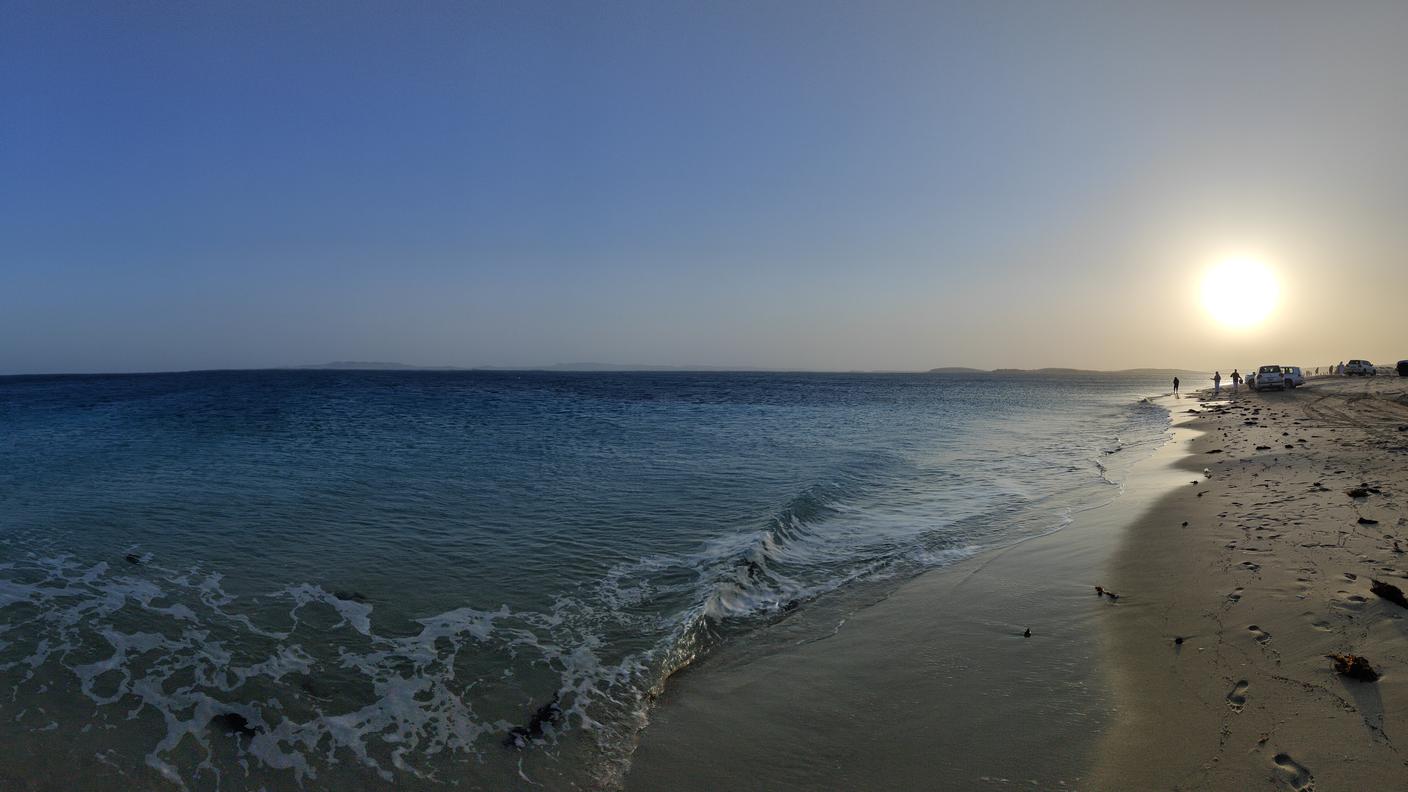 Sealine del Mar Arabico con all'orizzonte l'Arabia Saudita