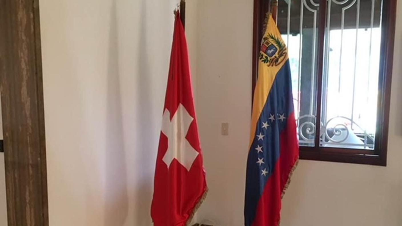 Bandiera Svizzera e Venezuelana