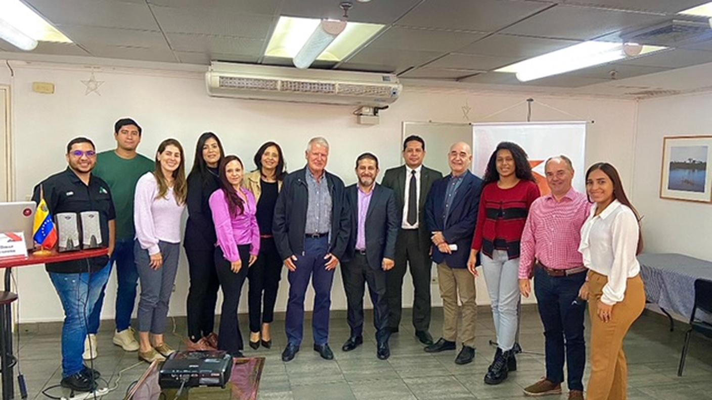 Pierino Lardi con delegazione Venezuelana