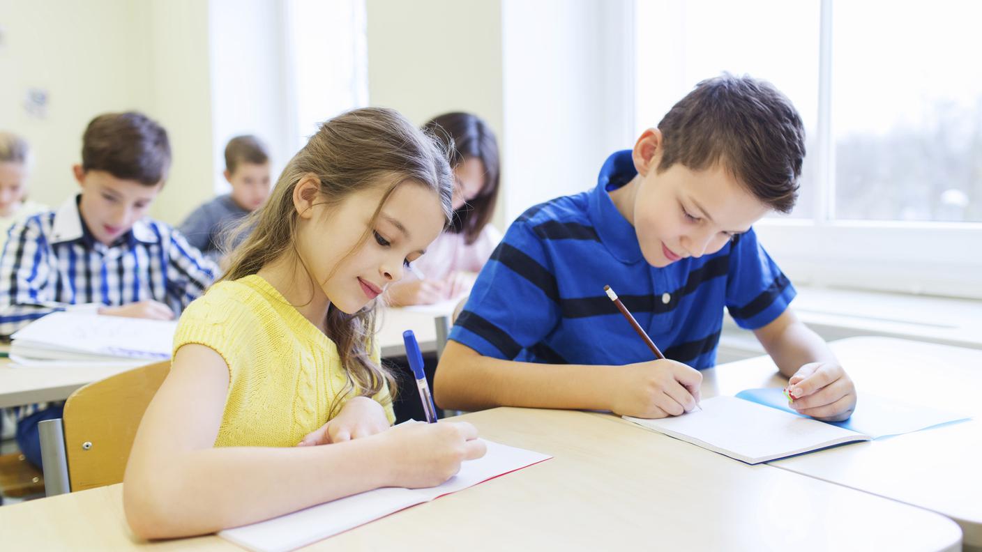 bambini a scuola