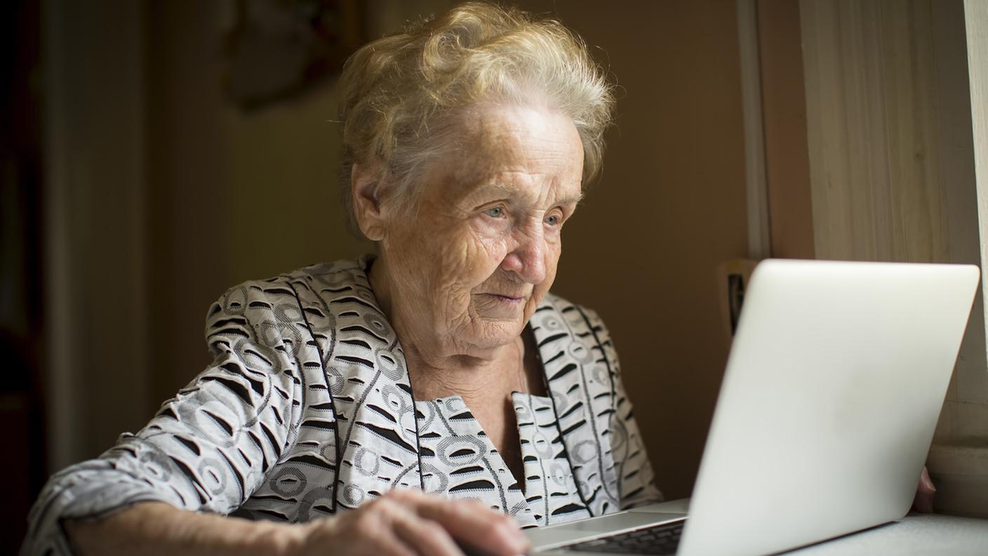 anziani, senior, pc, corsi internet, tablet