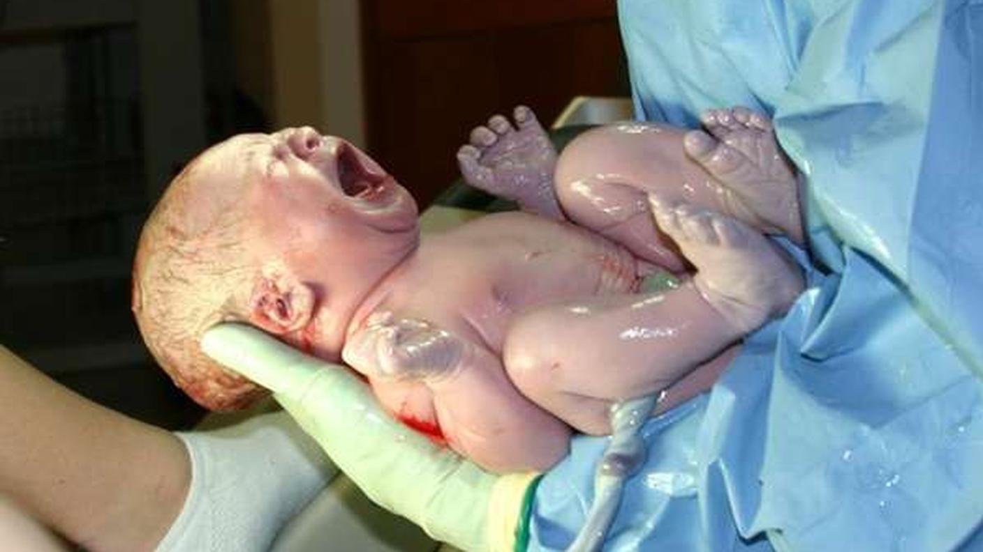 neonato_cordone_ombelicale.jpg